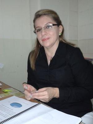 soy una persona introvertida, soñadora, seria y algo de poeta