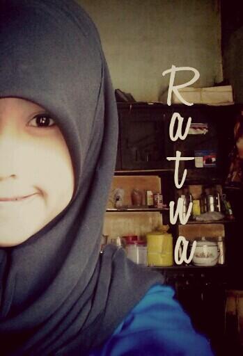Disini, selalu ku rindukan senyummu.. ♥