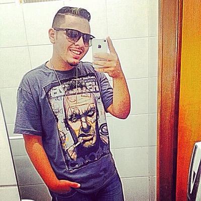 St2009Santana's profile picture. o bagulho é tapa na xereca