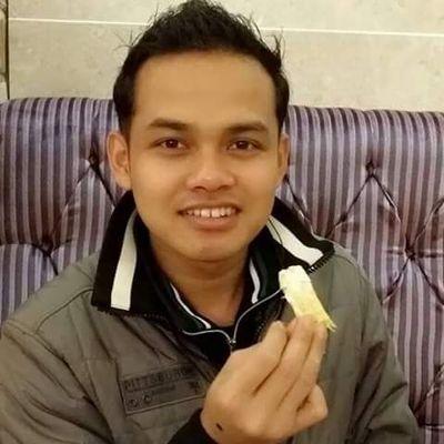 Bagiku kehidupan adalah sama, bukan karna saat diatas maupun dibawah yg trpenting bagaimana cara kita mnjalaninya dg ikhlas dn pnuh keyakinan