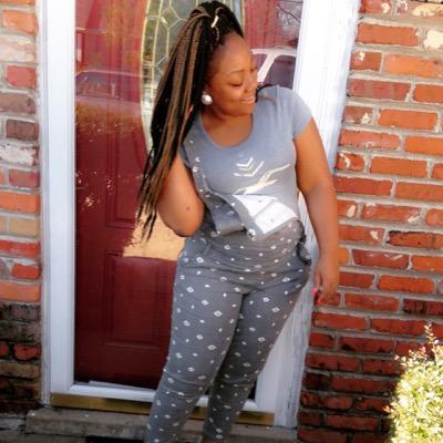 Beauty , Lovee , Power✊ , Respect all The Thingsss Of A FlawLess Girl All About A Checkk .