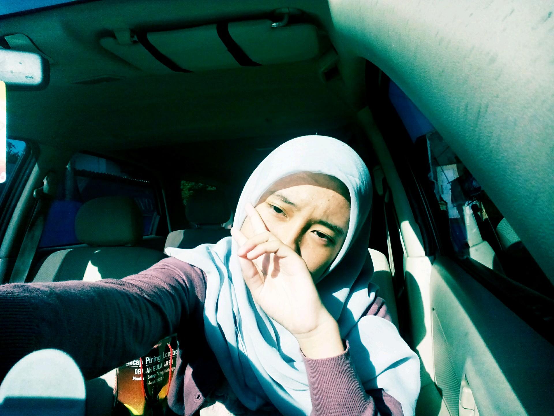 veronica_blup's profile picture. we are not fans. we are SFS family