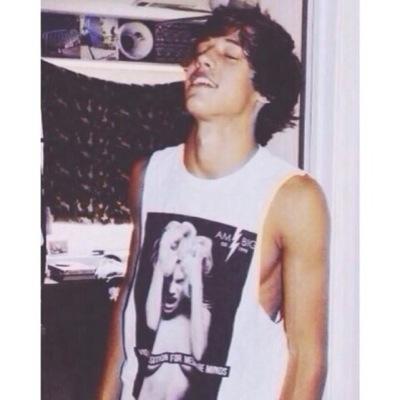 Cam is mine so you can take a step back ✋