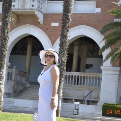 QjUmdH2ETJbXrxe's profile picture. 