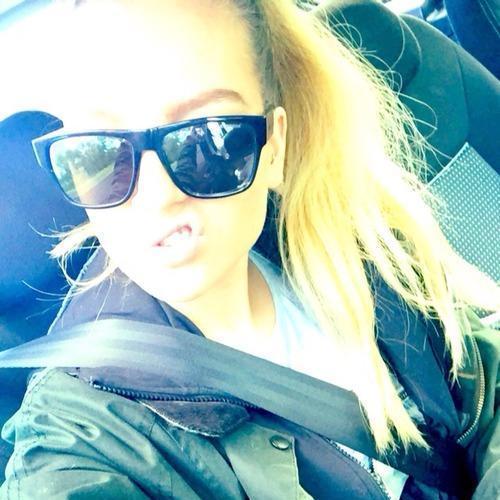 LouiseEdwardfs's profile picture. Take Me Or Leave Me ~ The Life Sucks ~