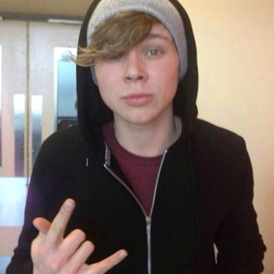 FOLLOW @americanhoranx SHE FOLLOWS BACK (just ask)