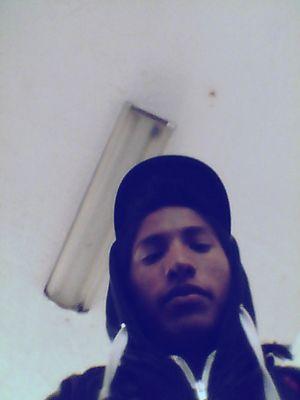 lowroller3's profile picture. vamonos con los ojos rojo a mojar unas pantis