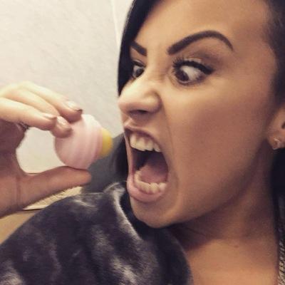 Demi Lovato is my queen, Castle is my life!