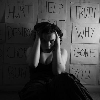depressed 17 year old who wants help but can't find it