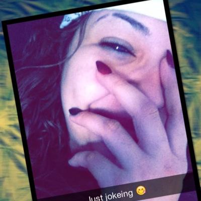 Why cant someone just love me for who i am A FUCKING HIPPIE ❤️✌️