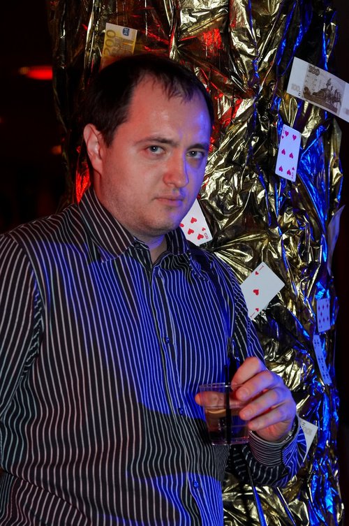 olegnik73's profile picture. 