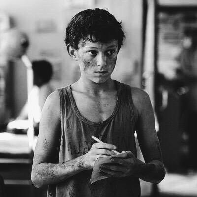 TheHunterShade's profile picture. Does your chest ache the same why mine does at the sound of your name. | THG RP.