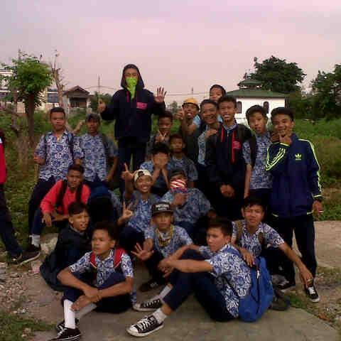 Forum Alumni/Pelajar•Smp60Jakarta/El-ex913allbase•since4November1967•Official Twitter EL-EX Basis P-12 l #GajahMada l #PasserBaroe l #JembatanTinggi.