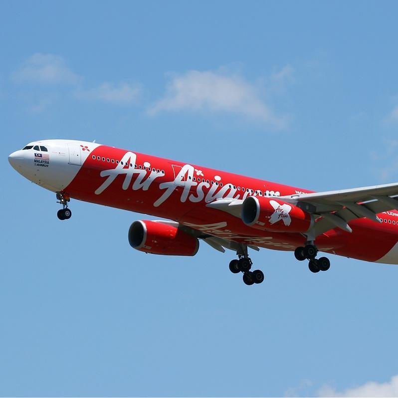 Un ptit avion se baladant dans le monde