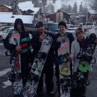 austin_poch's profile picture. |-/ sometimes to stay alive you gotta kill your mind |-/