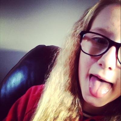 Youtube is my life
 Follow me on instagram- x_laur3n_x