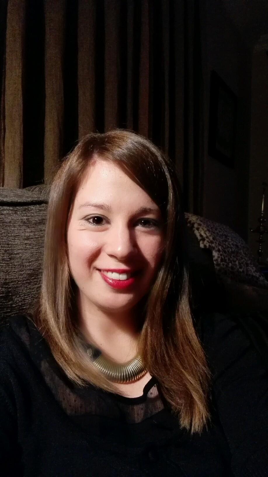 Lena_Blanco's profile picture. Periodista especializada en comunicación corporativa. Un poco alemana, un poco griega y siempre con morriña de Galicia