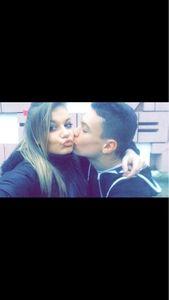 Et si je m'éloigne , c'est seulement pour que tu me retienne. ღ