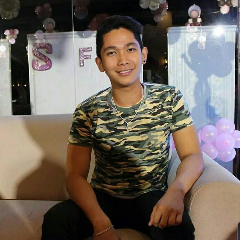 Ang tunay na GWAPO yung taong marunong rumispeto. =)