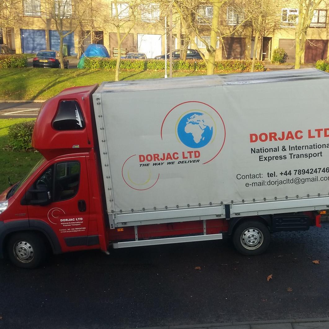 Luton curtain side and 7.5t whit tail lift