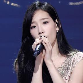 Welcome to my wonderland everyone. Awesome since March 9, 1989. Please don't unfollow me, thankschu ;*