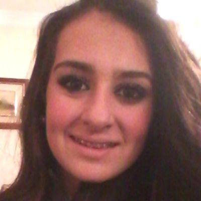 Soy la chica mas perfecta de las imperfecciones.
Estudiante de cuidados auxiliares de enfermeria. IES Santa Barbara