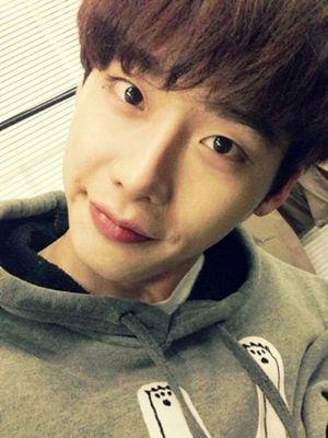 rp actor  lee jong suk