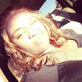 THAT LAID BACK,GOOFY CHICK,DATS ME,I RATHER BE SEEN ND NOT HEARD FEEL ME.!! #$$$ R.M.M.M. DONT FORGET THE 3RD M UNLESS U REALLY KNW ME.!! #MINAJ #MONEYMONROE