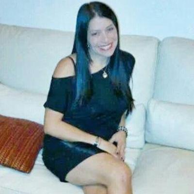 Caraqueña y navegada en Margarita. Amo a mi país y orgullosa de ser venezolana.