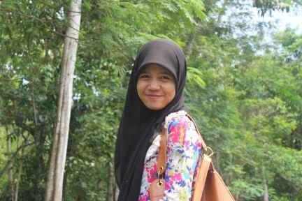 selalu mempertahankan apa yang t'lah aku miliki({})dan selalu mempertahankan siapa yang mempertahankan aku:)..Bbm:527B6F40