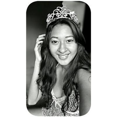 A vida é uma festa, ou você se diverti, ou você dança∞