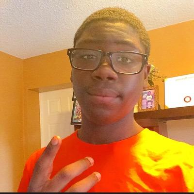 get me to 1k i follow back

sp: jason13harden