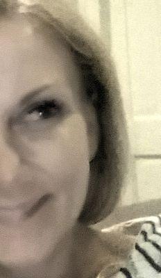 Romantic artist and techie w/passion 4people. Sports enthusiast. ♡ Fashion, arts, travel. Mom, wife, friend. My tweets R my own.