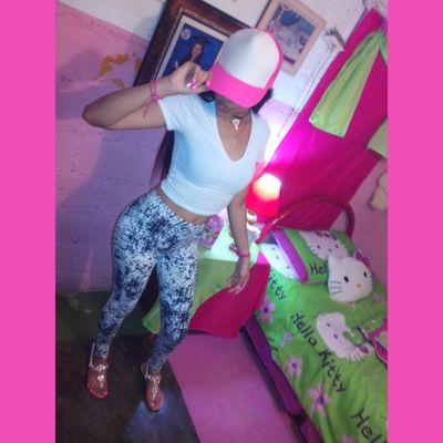 leidybaez01's profile picture. El Baile y La Música Forman Parte Importante De Mi Vida / Amo La Medicina, Soy Una Mujer Tranquila; Hasta Que Aprietan El Boton I Love  PapiTo Diios Mi Fe En TI