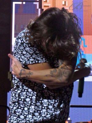 i'm @hxrrysunshinx all the love