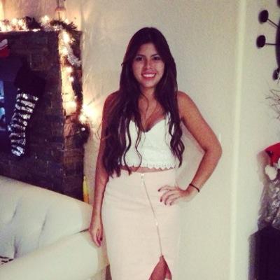 AliciaBustos1's profile picture. 