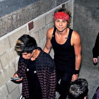Astonn5SOS Profile Picture