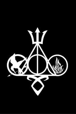 *fangirling so hard* yeah i'm a fangirl... shadowhunters, hunger games, divergent, percy jackson and harry potter❤