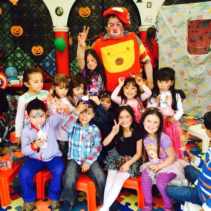 empresa de recreacion,la cual es de mi propiedad y la cual trabajo como payaso ,mago ,recreador  y organizo eventos de toda clase para niños y adultos.