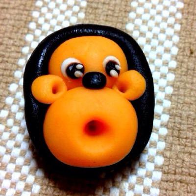 アニソンからメタルまで、いろんなジャンルの曲を聴きます。 ライブハウスに行ったりもしてました。 聴きに行ったコンサートは、 ブルーハーツ、中村あゆみ、浜田麻里、 バブルガムブラザーズなどです。   ゲームは、ポケモンgo、モンスト 、LINE pop2 、UCengage をやっています。