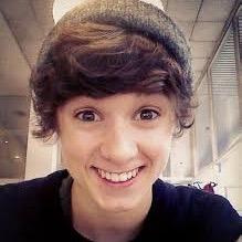 I'm Lucy Mariee from Hull. Living in a dream world (:
@callyrhodes is my idol & fav singer on youtube @thevampsband is my world.!!! #Teamfollowback