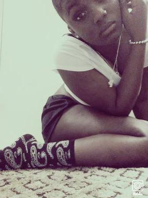 QueenShitt__ Profile Picture