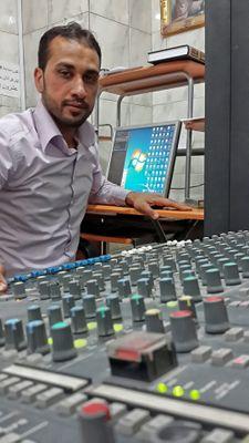 ‏مخرج اذاعي ومنتير