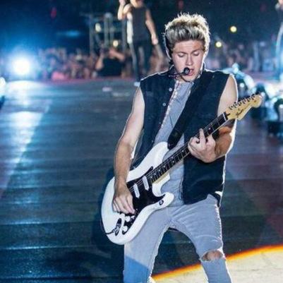 HI FREE FOLLOW OK FOLLOW @ZAYNSANILLUSION PLZ