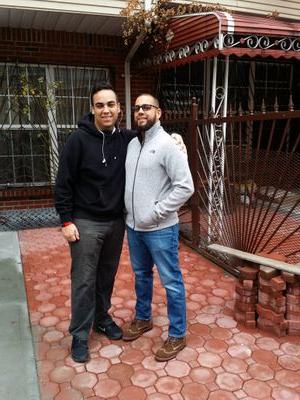 Un tipo bien si me tratas bien pero si me tratas mal la peor pasadilla k puedes tener soy yo