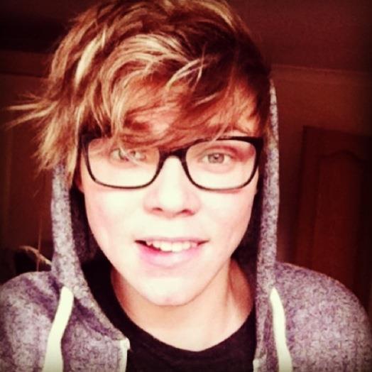 Saved Account (FREE FOLLOW) ------------ go follow @oh_itsAlice-------- ily