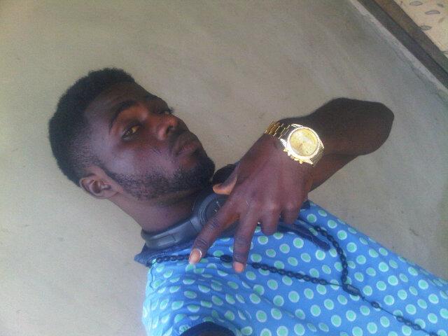 oneline222's profile picture. One line by the name am one of nellyrecord artist ,am so kul I lyk to dance,singing,playiny e.t.c