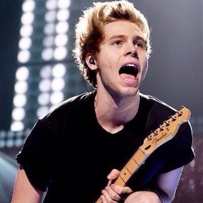@5sos has my ❤️ my name's really McKinnley.