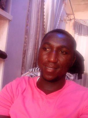 MugayaNoah's profile picture. Im an intelligent God fearing person...,born on some day to live, love and change the world possitively