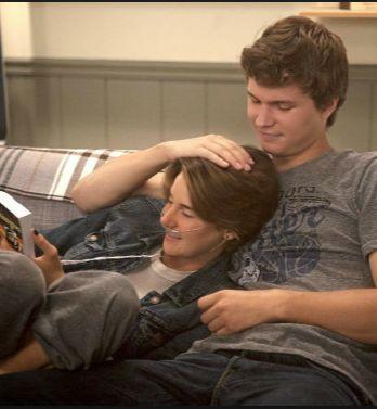 16. Cáncer terminal. Augustus Waters es mi okay. Me enamoré como cuando te quedas dormido; Lentamente y luego todo de una vez.